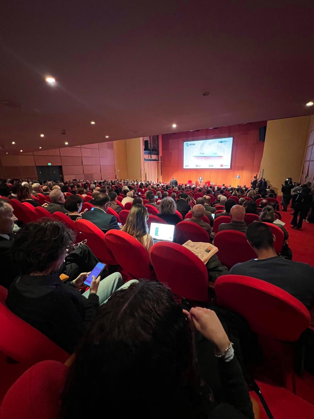 Galleria Leo: Reg4IA, la Puglia guida la sperimentazione di soluzioni IA per la Pubblica Amministrazione italiana - Diapositiva 1 di 7