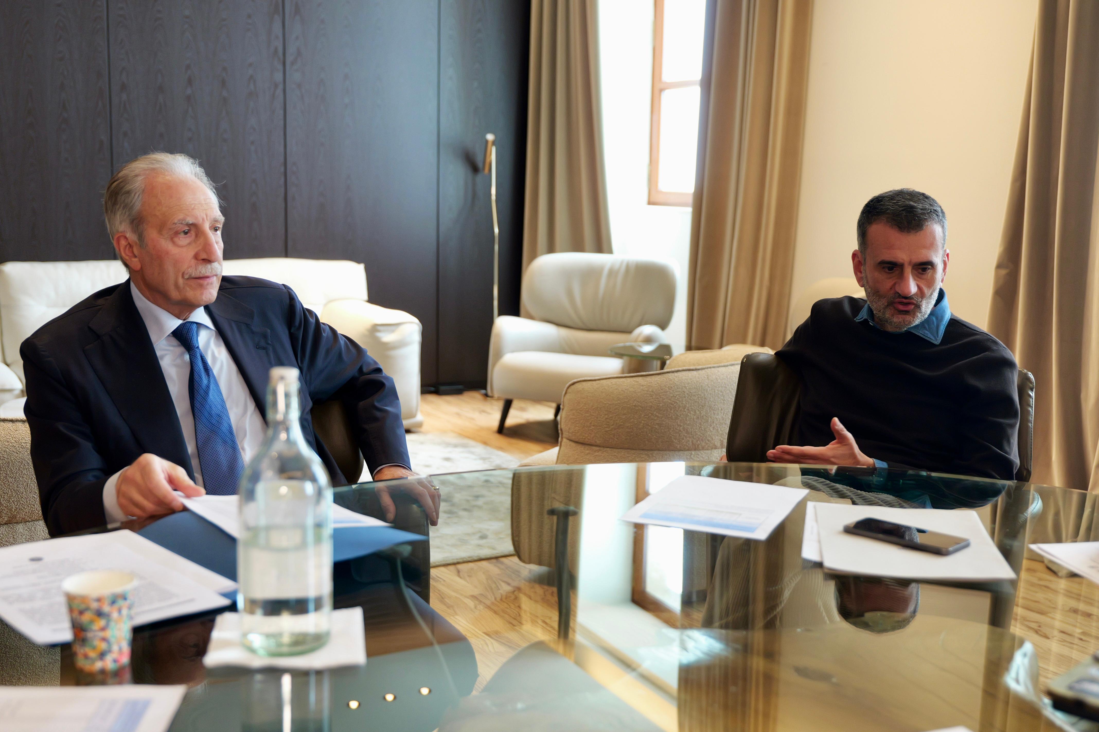 Galleria Incontro Decaro – Bardi su accordo gestione risorsa idrica tra la Puglia e la Basilicata - Diapositiva 1 di 8