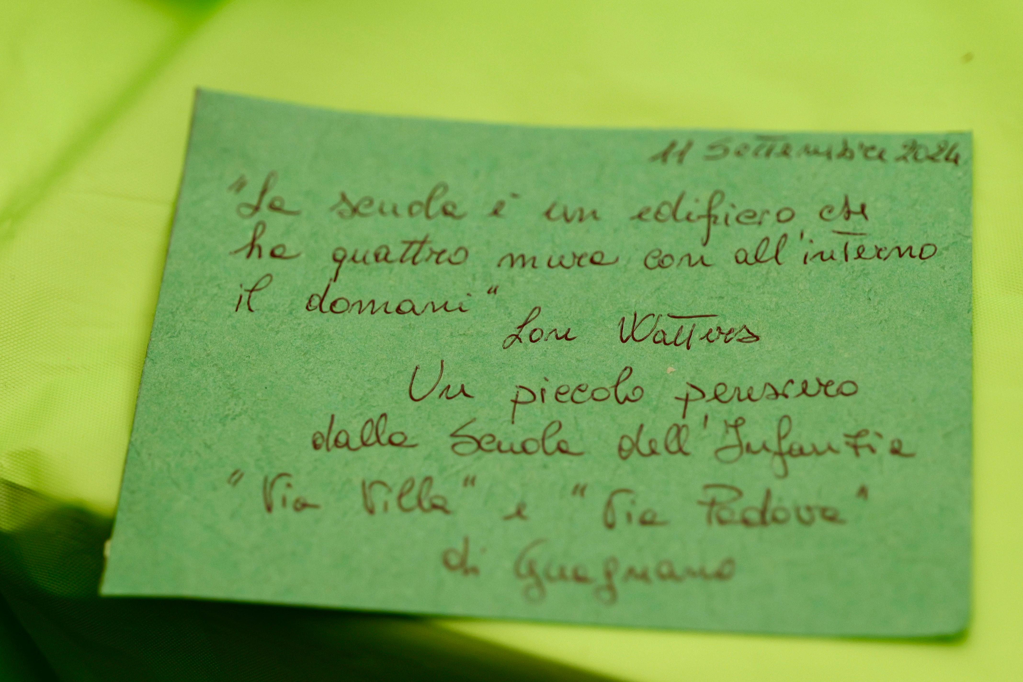 Galleria Apertura anno scolastico, Emiliano e Leo a Guagnano e Salice Salentino: “Ringrazio la scuola pubblica che incarna i principi di uguaglianza di libertà” - Diapositiva 11 di 14