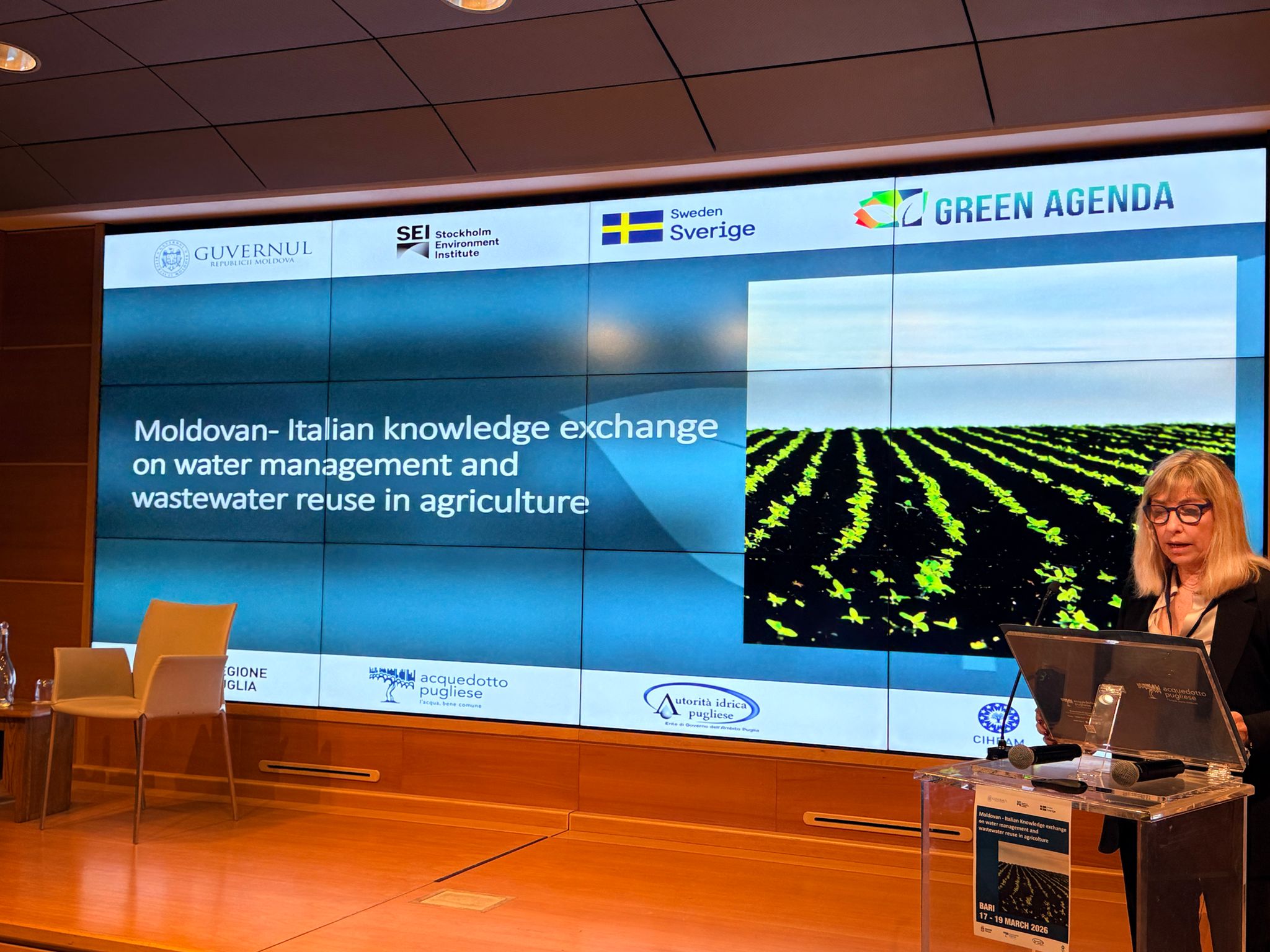 Galleria Riuso delle acque reflue in agricoltura: Regione e Aqp condividono le buone pratiche con la delegazione della Repubblica di Moldavia - Diapositiva 4 di 5