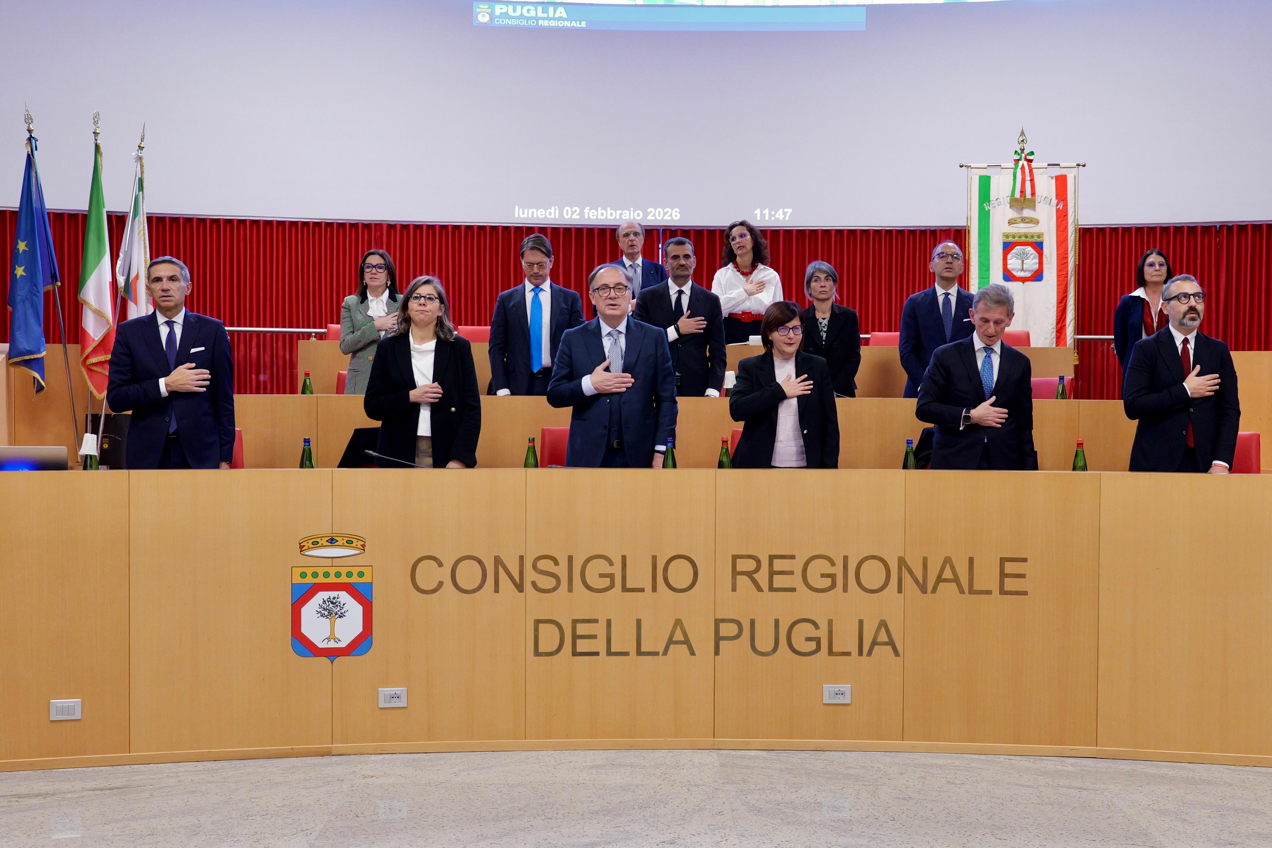 Galleria Insediamento Consiglio regionale, gli auguri del presidente Decaro - Diapositiva 5 di 7